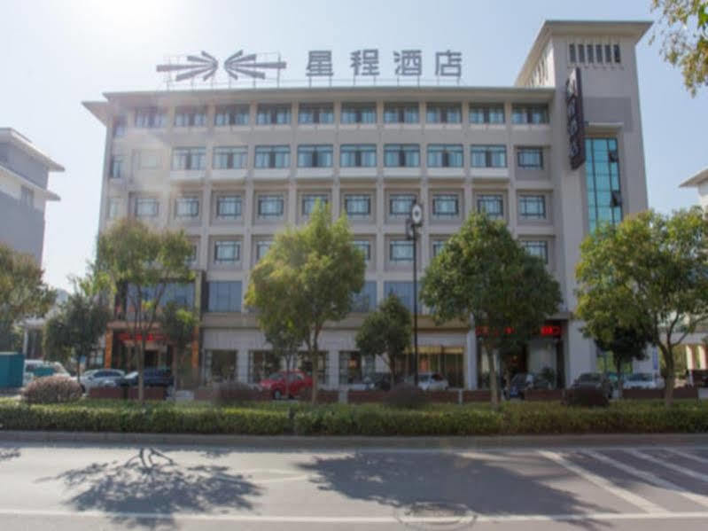 Starway Hotel Nantong Sports Convention Center Exterior foto